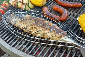 Gegrillter Fisch für eine Garten-Hochzeit